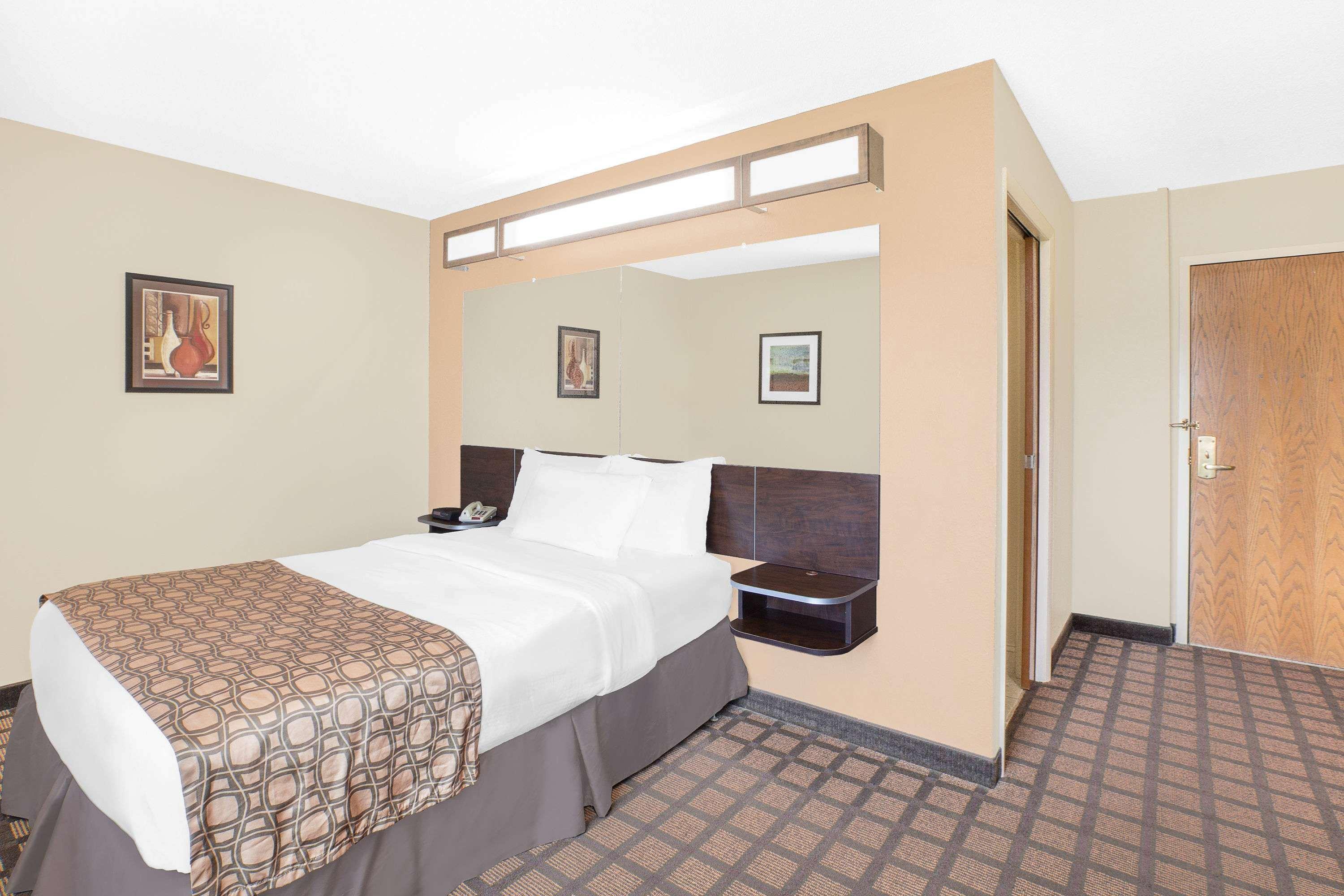Microtel Inn & Suites By Wyndham Франклин Екстериор снимка