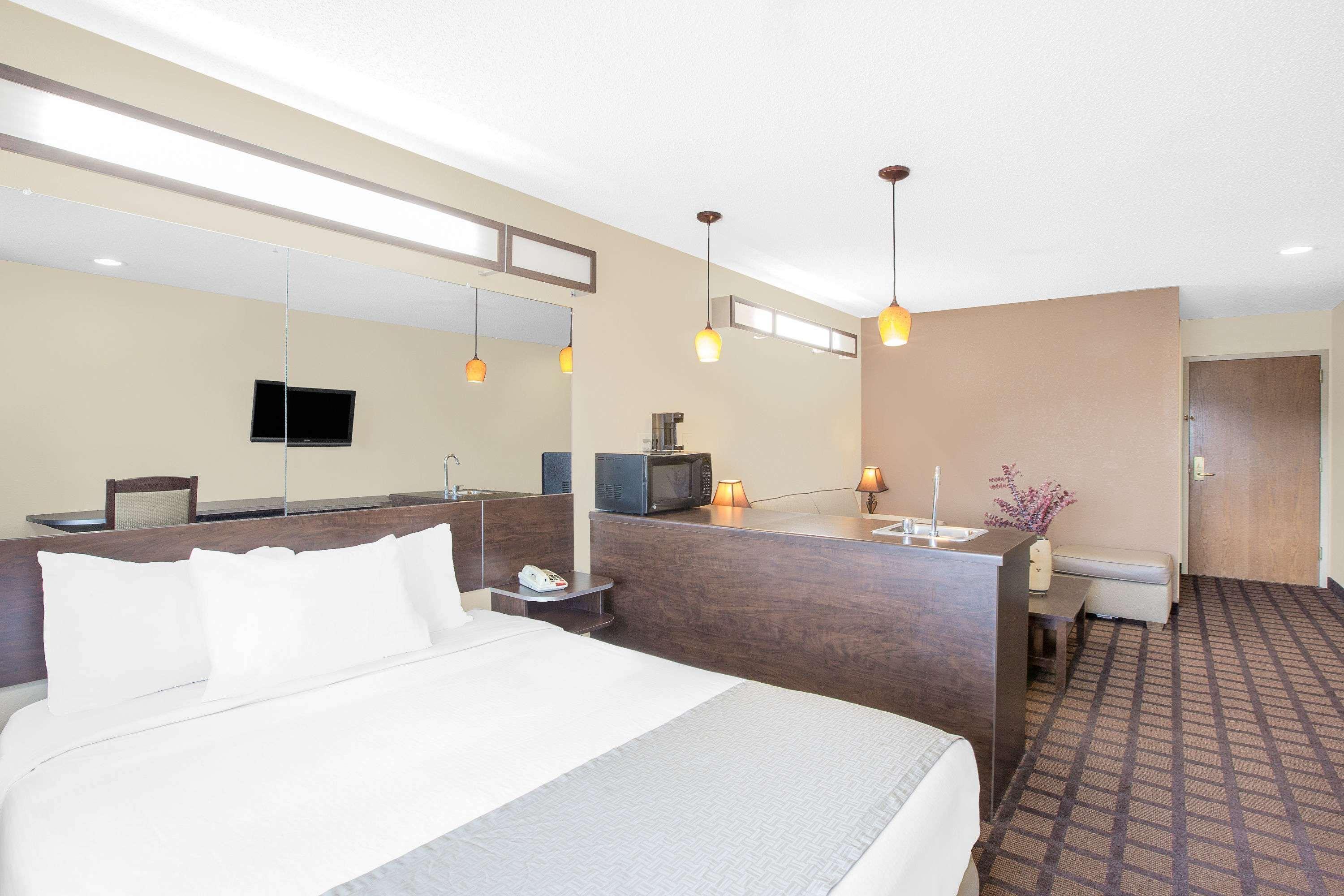 Microtel Inn & Suites By Wyndham Франклин Екстериор снимка
