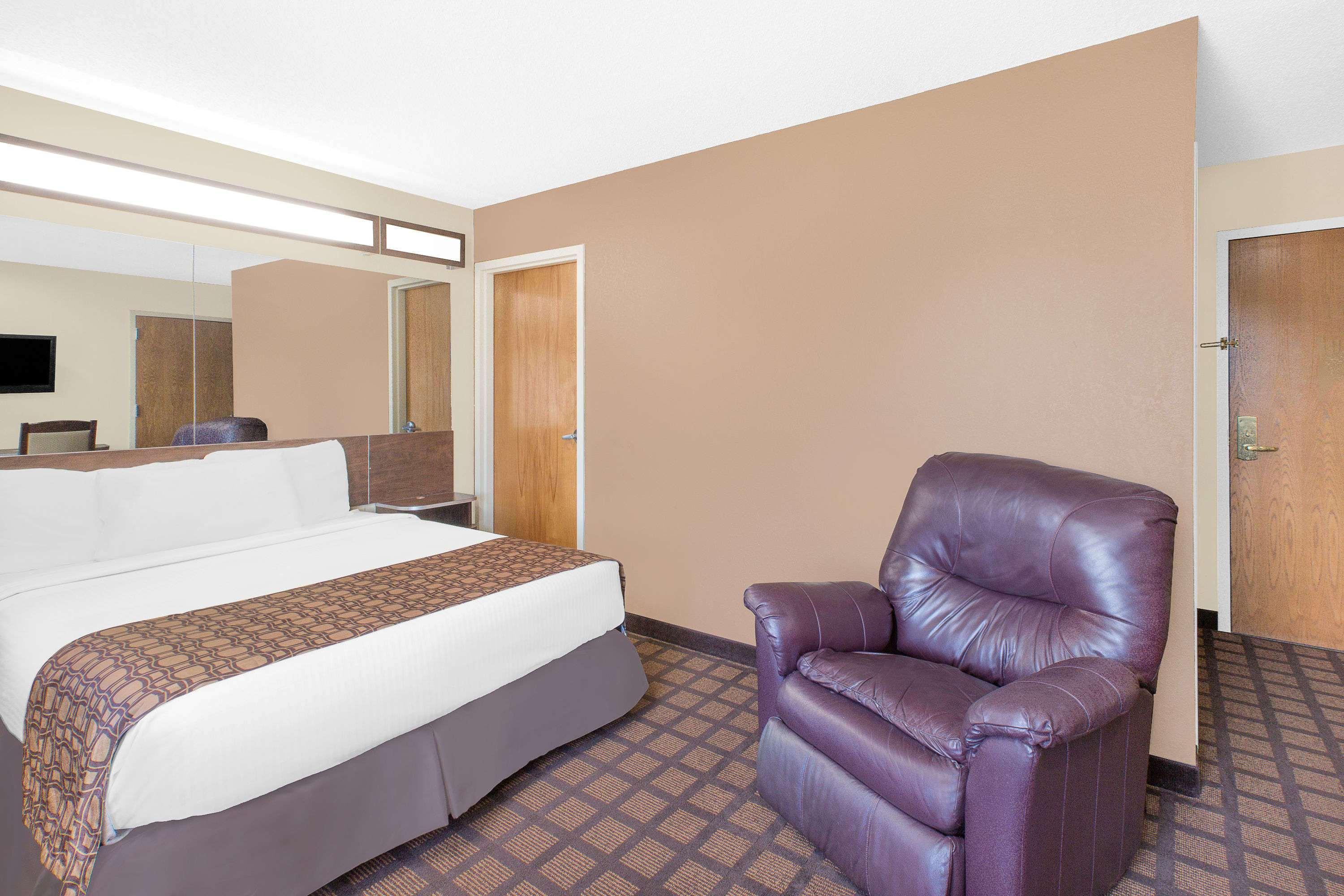 Microtel Inn & Suites By Wyndham Франклин Екстериор снимка