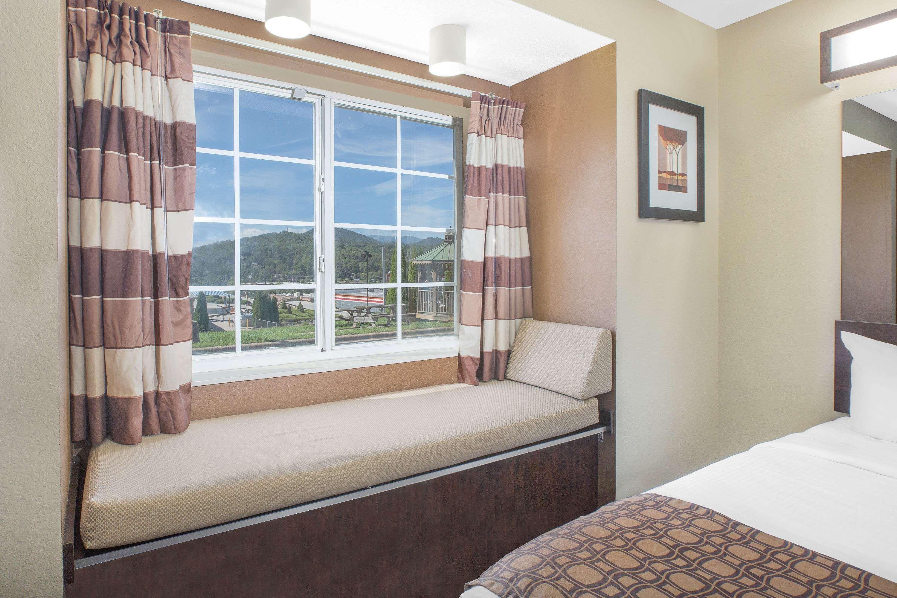 Microtel Inn & Suites By Wyndham Франклин Екстериор снимка